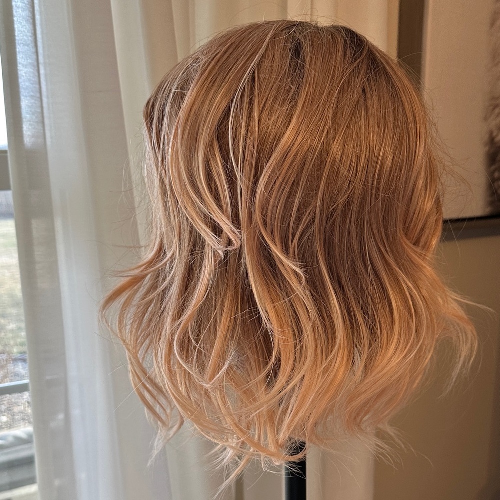 Chelsey Smith Crowns Butterfly Short Apricot Petite - Picture 3 of 5